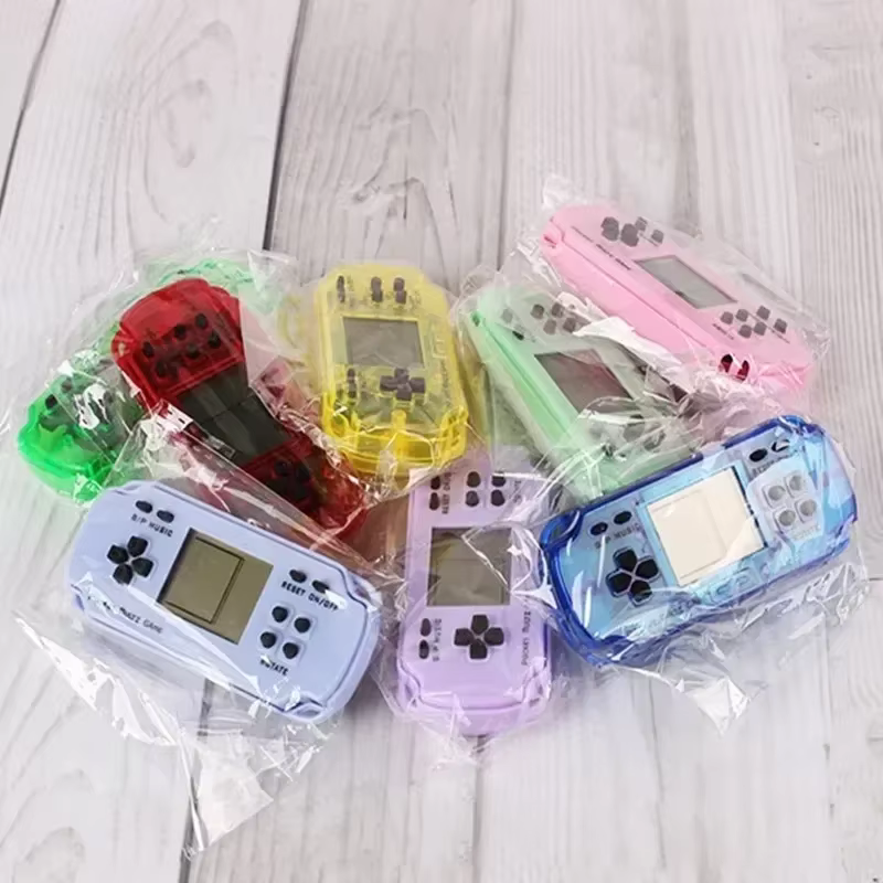 Portable Mini Pocket Classic Game Machine Keychain Ring Retro Nostalgic Video Handheld Game Console Built-in 26 Brick Games Toy