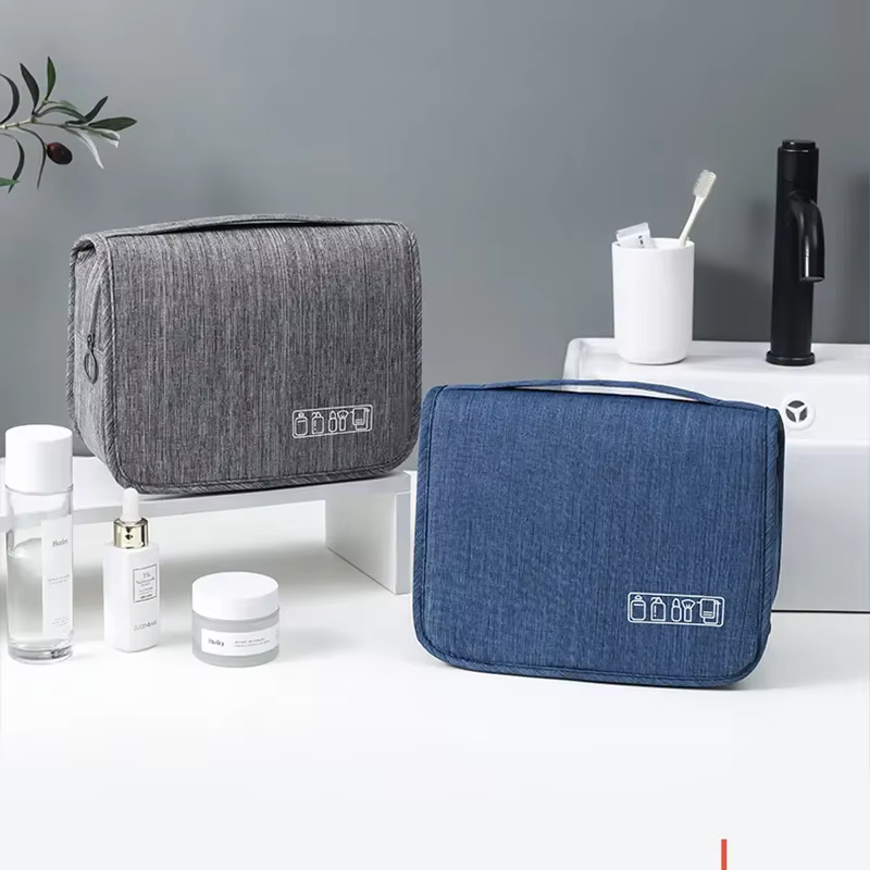 Hanging Toiletry Bag for Travel – Water-Resistant Oxford Wash Pouch, Folds Flat, Unisex Cosmetic Organizer