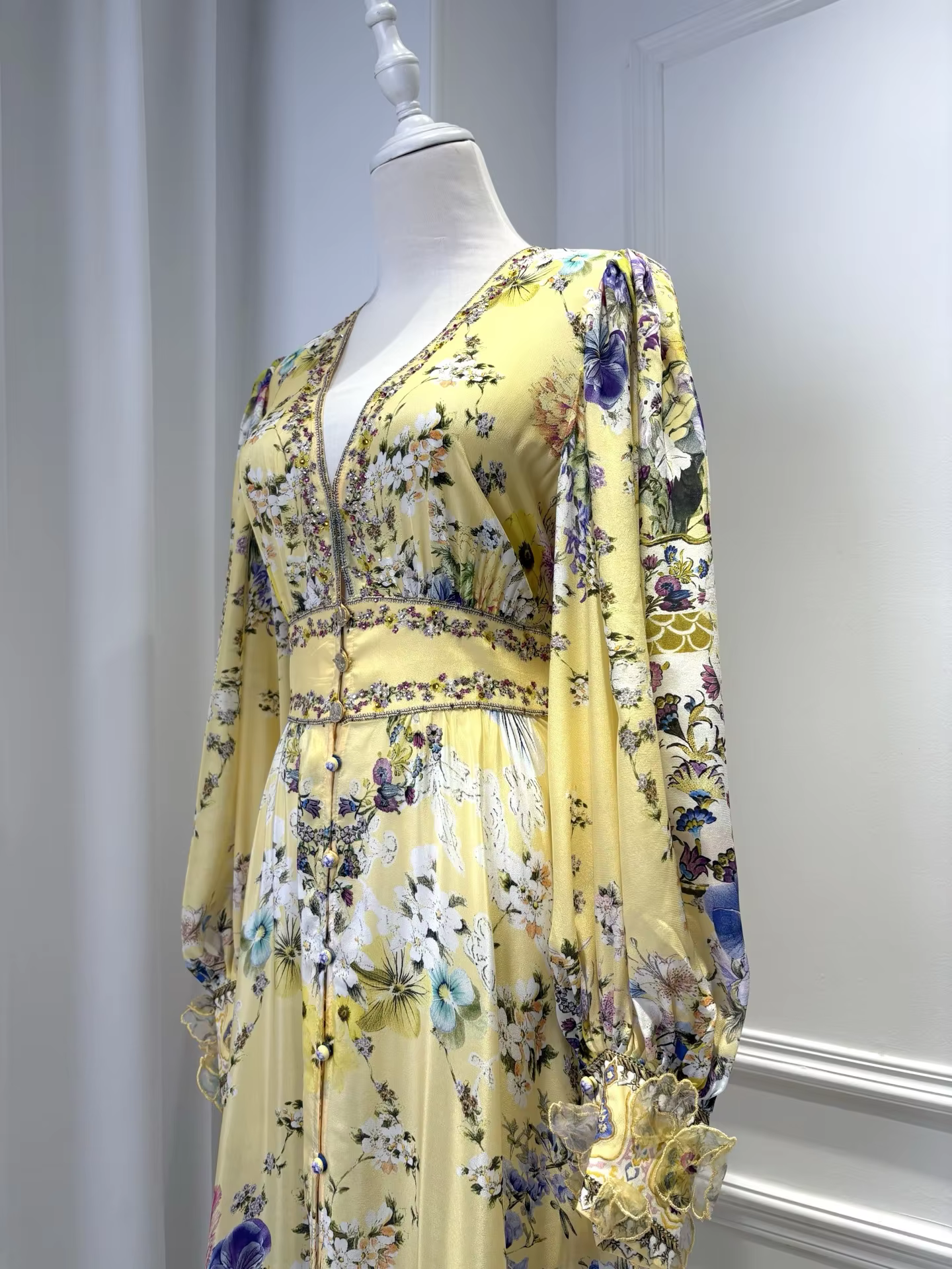 Hot Rhinestone Women 100% Silk Maxi Dress V-Neck Long Sleeve Single Breasted Elastic Waist Floral Print Fashion Yellow Robe