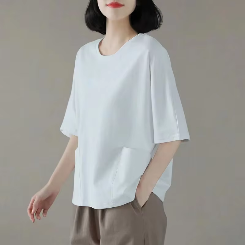 Camiseta de manga corta con cuello redondo, versátil y cómoda, con diseño de bolsillo que reduce la edad, clásica y sencilla, nueva para primavera y verano para mujer