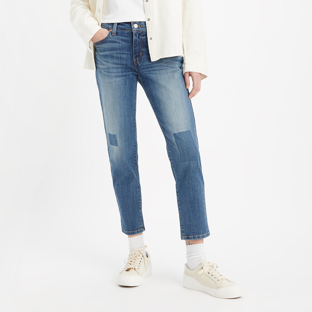 Levi’s® Women’s Mid-Rise Boyfriend Jeans 19887-0309